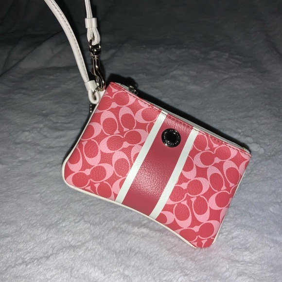 coach coral wristlet - Picture 7 of 7